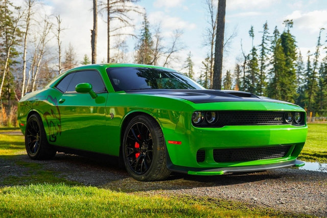 Used 2017 Dodge Challenger SRT Hellcat image 12