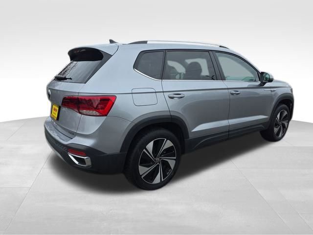 Used 2024 Volkswagen Taos SE image 8