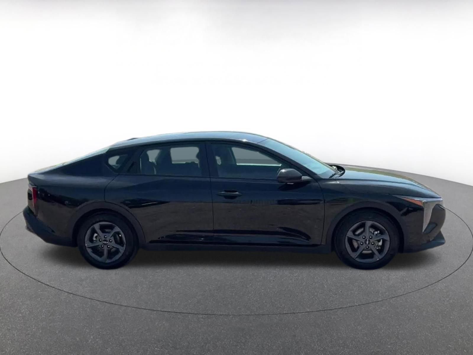 Used 2025 Kia K4 FWD image 13