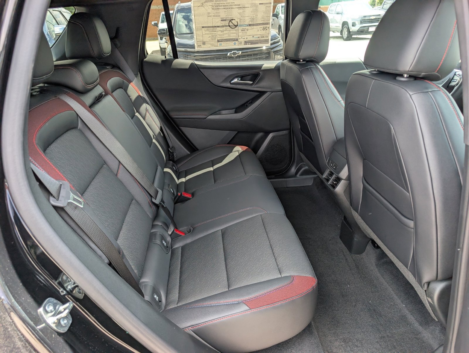 New 2026 Chevrolet Equinox RS w/ Convenience Package III AWD/4WD image 8