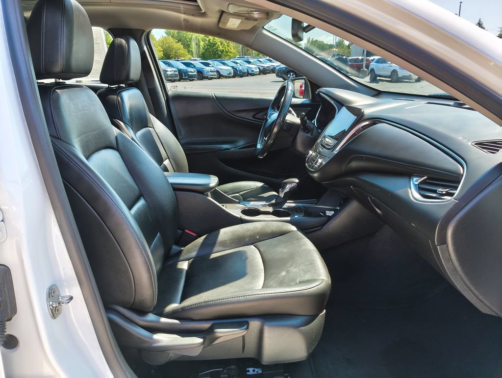 Used 2021 Chevrolet Malibu LT w/ LT Plus Package FWD image 11