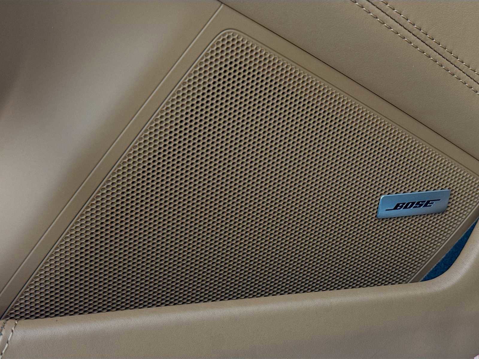 Certified 2025 Porsche 911 Carrera image 12