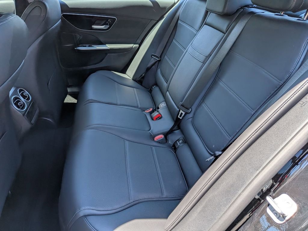 Used 2025 Mercedes-Benz C 300 Sedan image 22