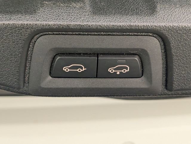 Used 2021 BMW X5 xDrive40i w/ M Sport Package image 32