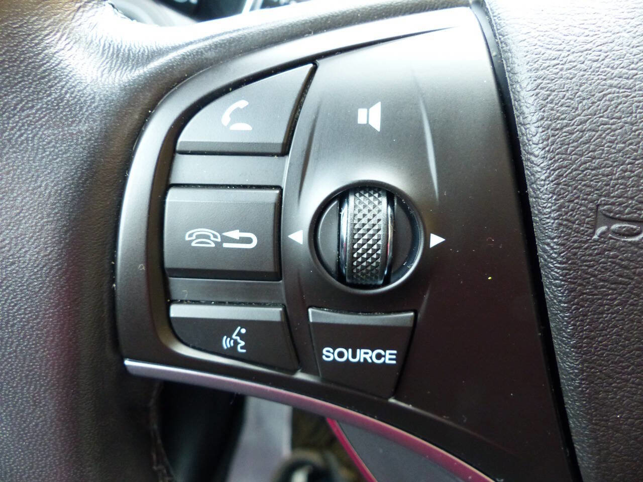 Used 2018 Acura MDX SH-AWD w/ Advance Package image 25