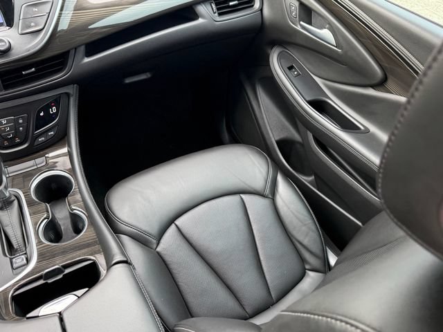 Used 2020 Buick Envision Essence w/ Experience Buick Package FWD image 27