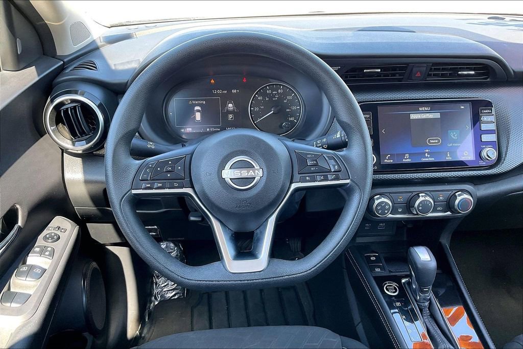 Used 2024 Nissan Kicks SV image 8