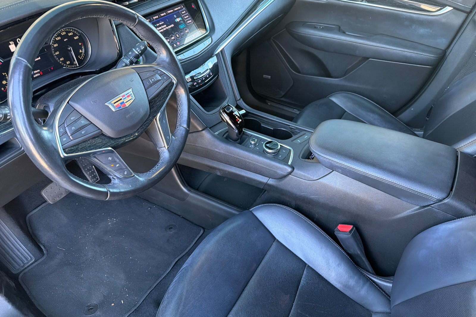 Used 2023 Cadillac XT5 Premium Luxury FWD image 10