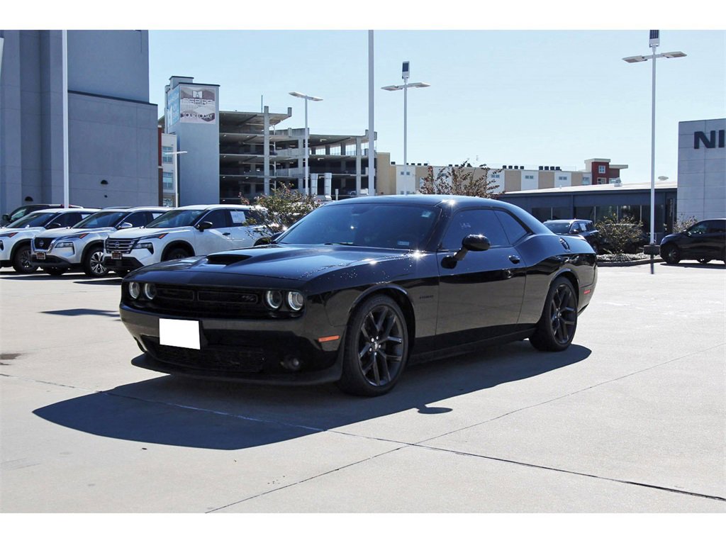 Used 2020 Dodge Challenger R/T w/ Blacktop Package image 2