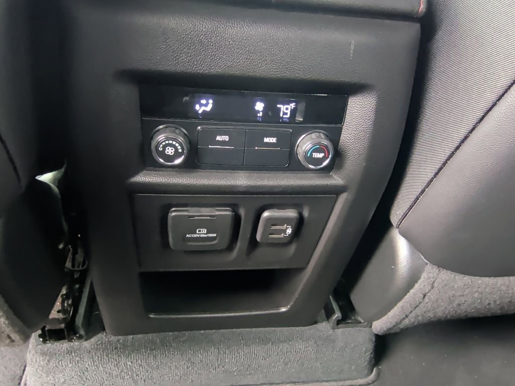 Used 2022 Chevrolet Traverse RS image 40