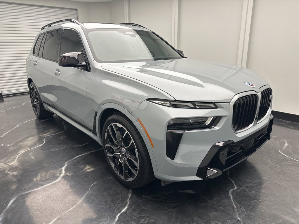 Used 2023 BMW X7 M60i w/ Executive Package image 2