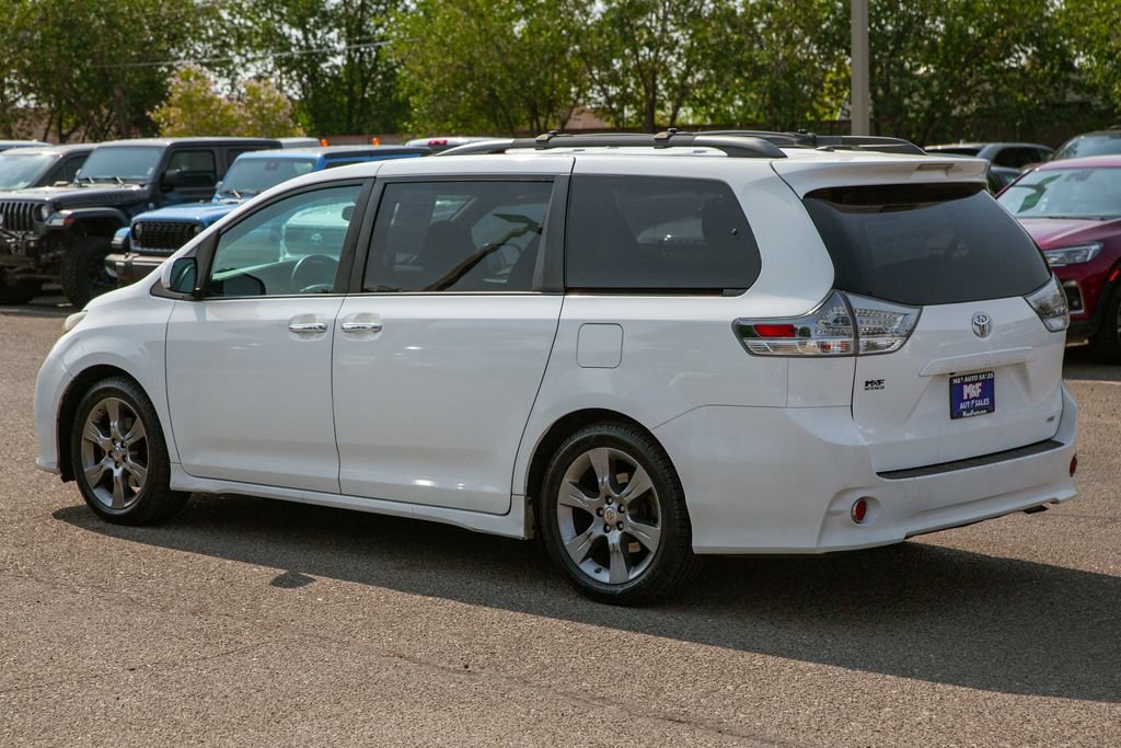 Used 2015 Toyota Sienna SE w/ SE Preferred Package FWD image 7