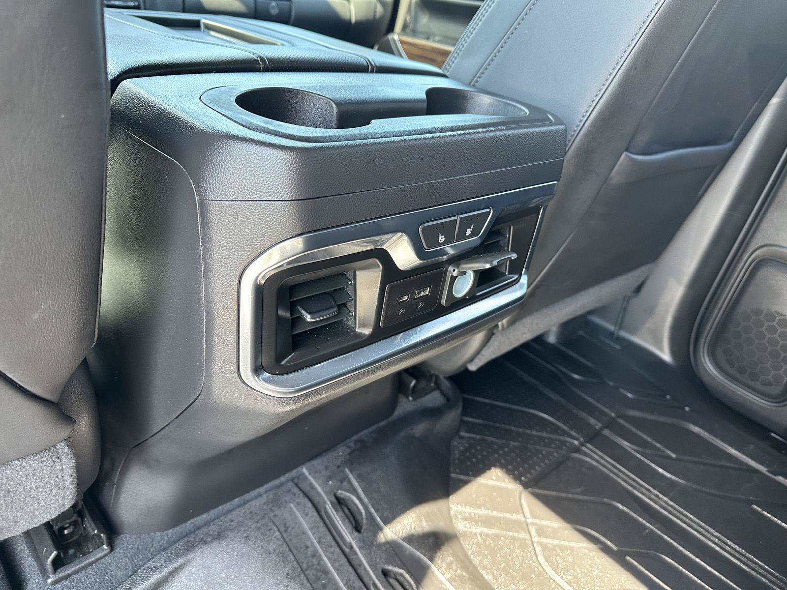 Used 2021 Chevrolet Silverado 1500 High Country w/ Technology Package AWD/4WD image 14