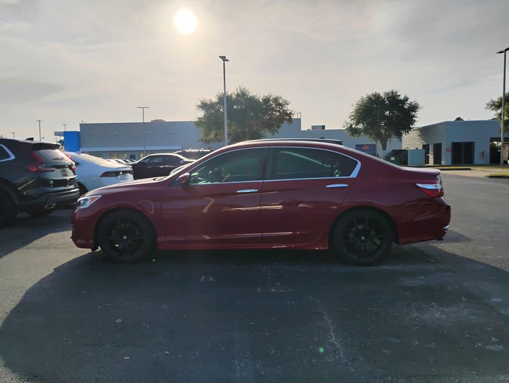 Used 2017 Honda Accord Sport image 5