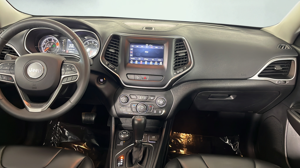 Used 2020 Jeep Cherokee Latitude Plus AWD/4WD image 22
