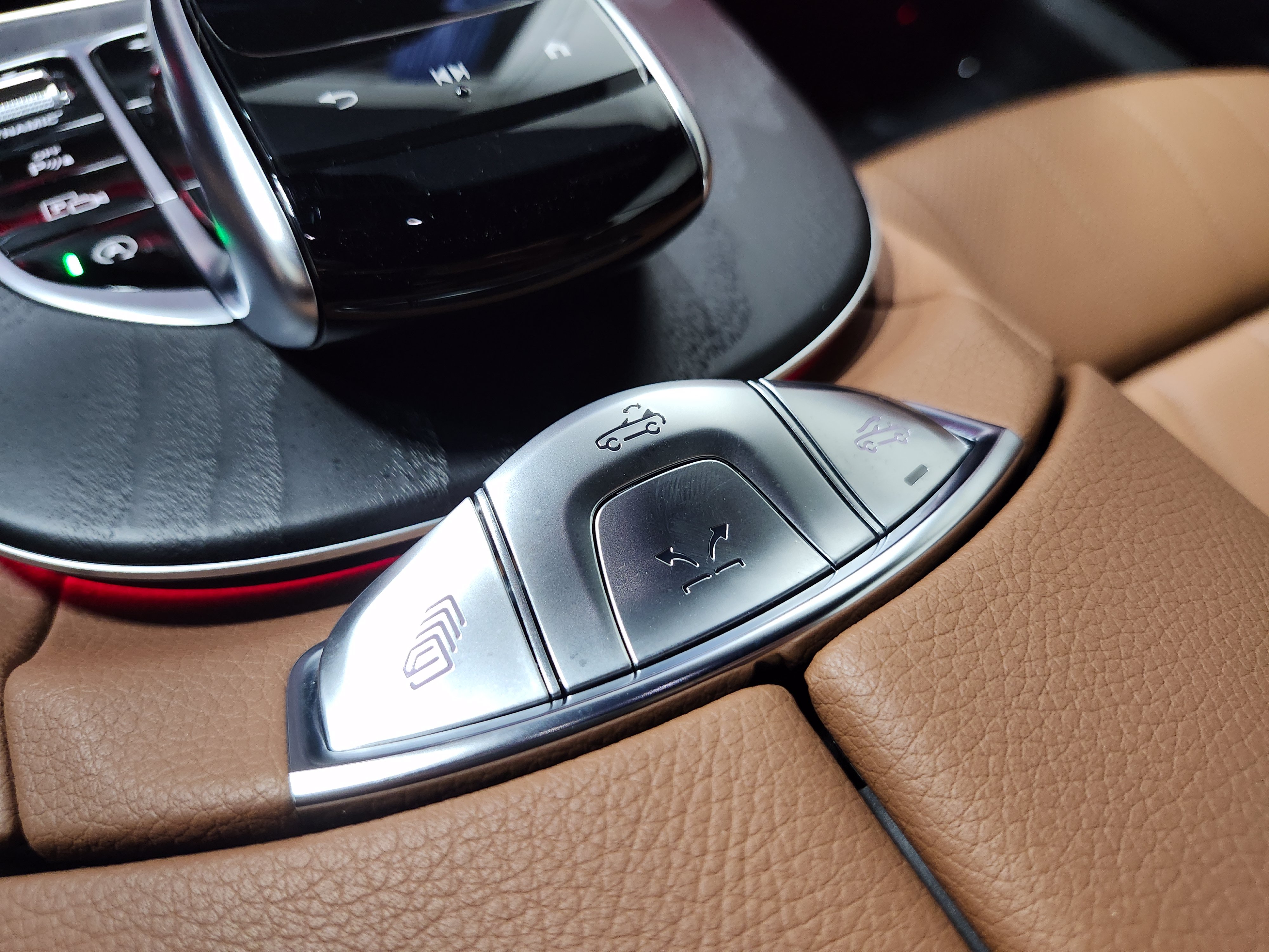Used 2021 Mercedes-Benz E 450 4MATIC Cabriolet image 36