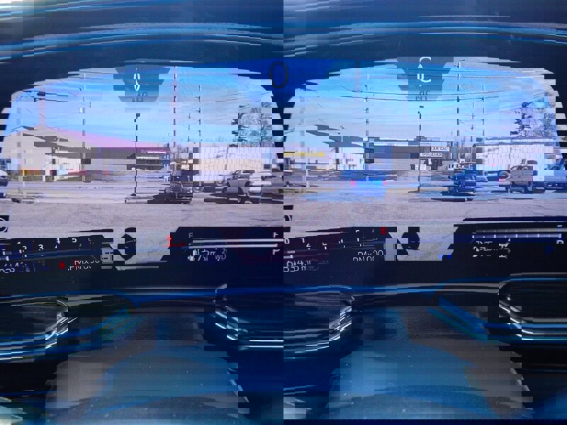 Used 2022 Cadillac Escalade Premium Luxury w/ LPO, Radiant Package image 33