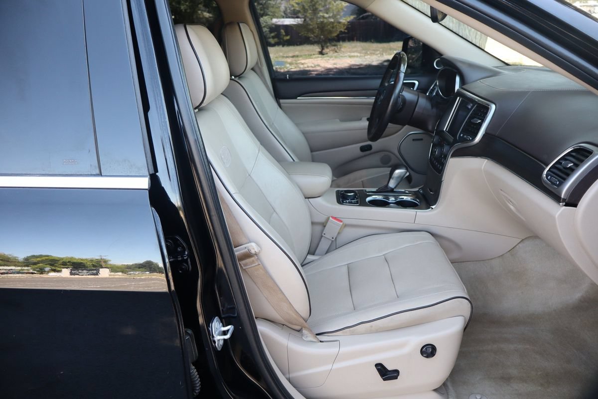 Used 2018 Jeep Grand Cherokee Overland AWD/4WD image 22