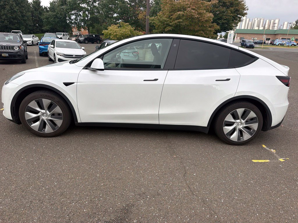 Used 2021 Tesla Model Y Long Range AWD/4WD image 2