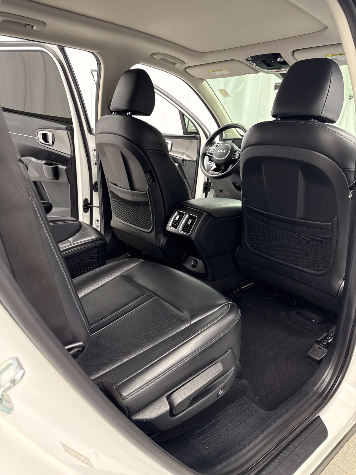 Used 2025 Kia Sorento EX w/ EX Panoramic Sunroof Package AWD/4WD image 33