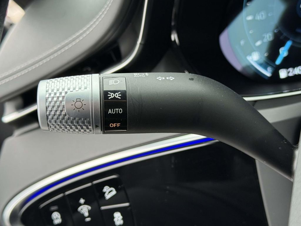 Certified 2023 Genesis GV70 2.5T w/ Sport Prestige Package image 19