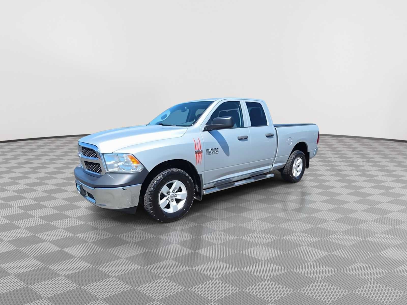 Used 2016 RAM 1500 Tradesman w/ Popular Equipment Group AWD/4WD image 4