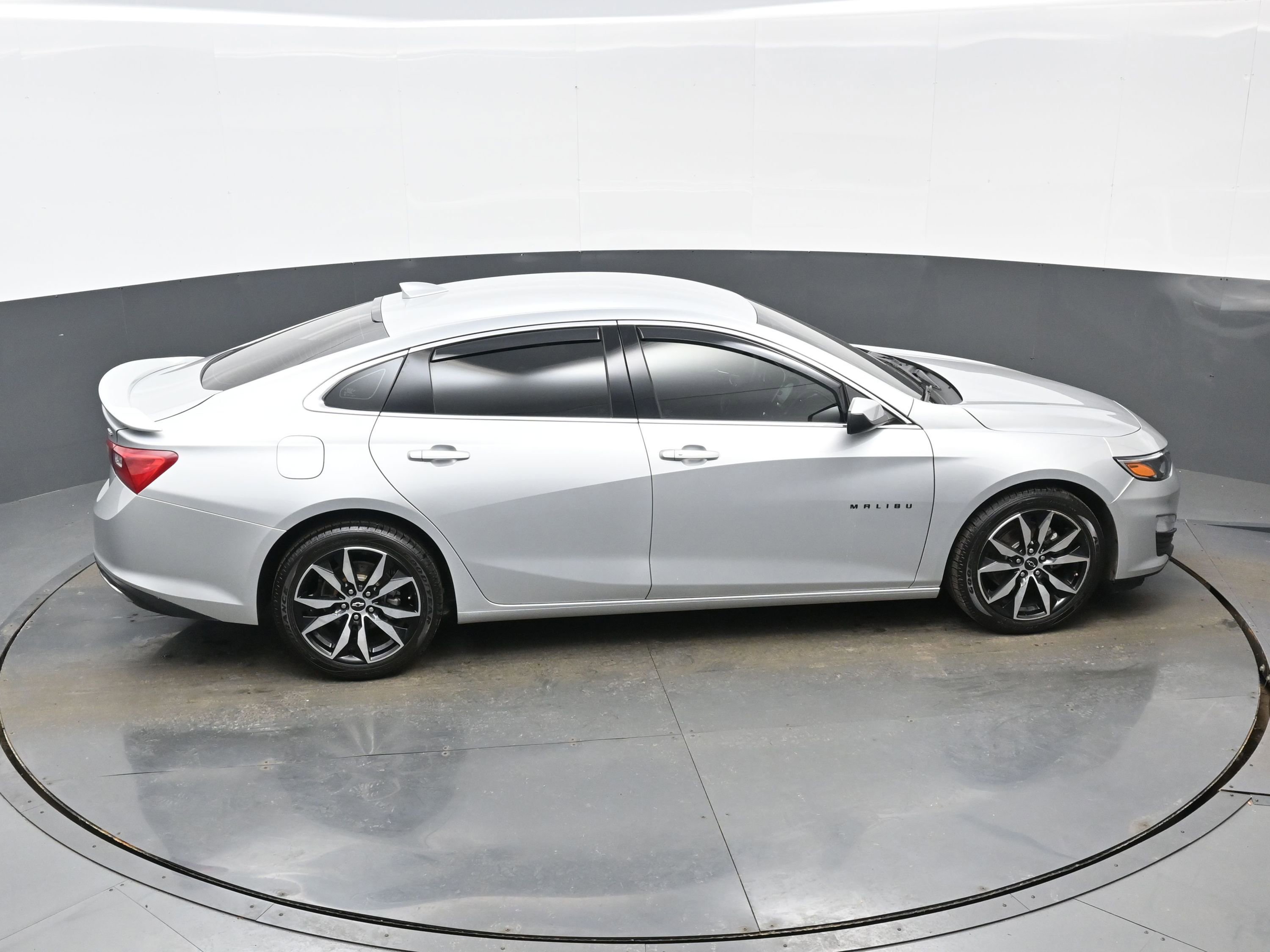 Used 2022 Chevrolet Malibu RS image 37