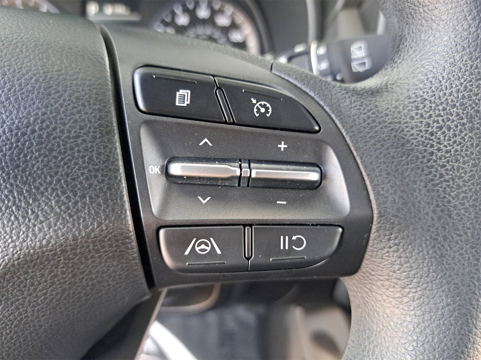 Used 2023 Hyundai Kona SEL w/ Cargo Package image 18