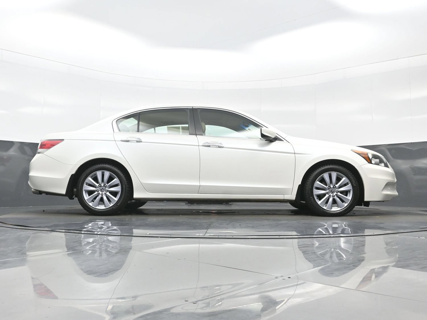 Used 2011 Honda Accord EX-L image 28