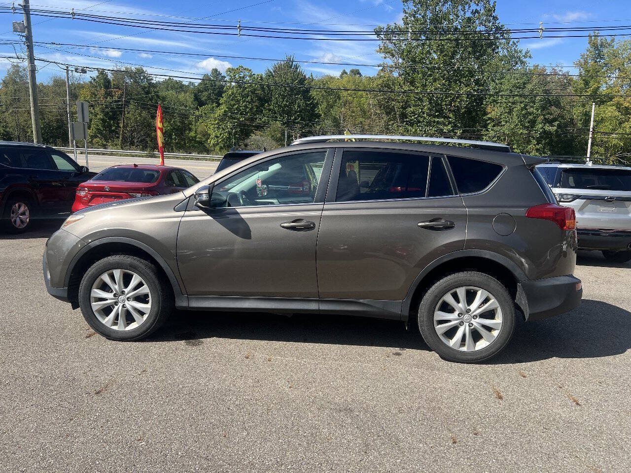Used 2013 Toyota RAV4 Limited AWD/4WD image 6