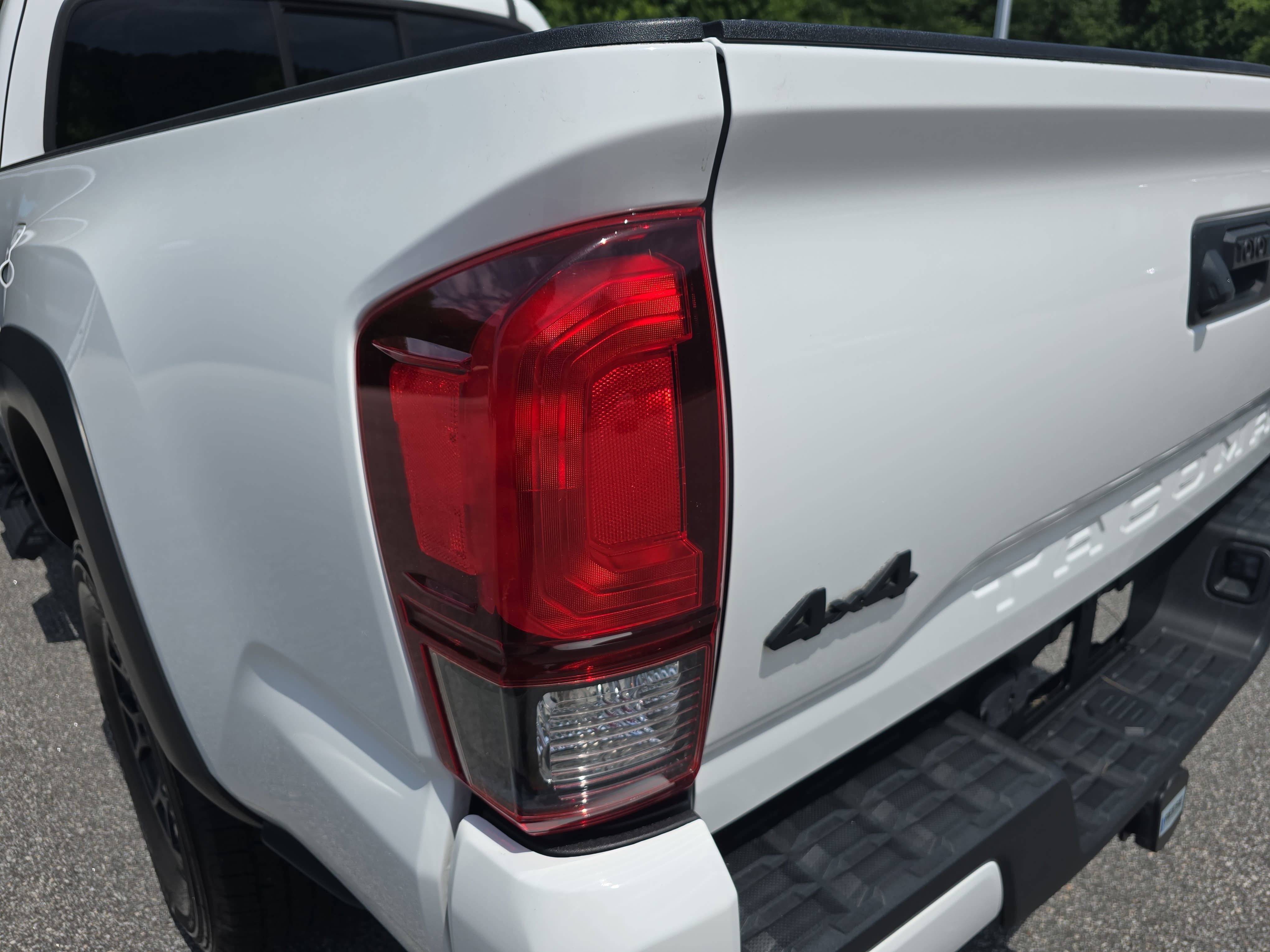 Used 2019 Toyota Tacoma SR w/ SX Package AWD/4WD image 34