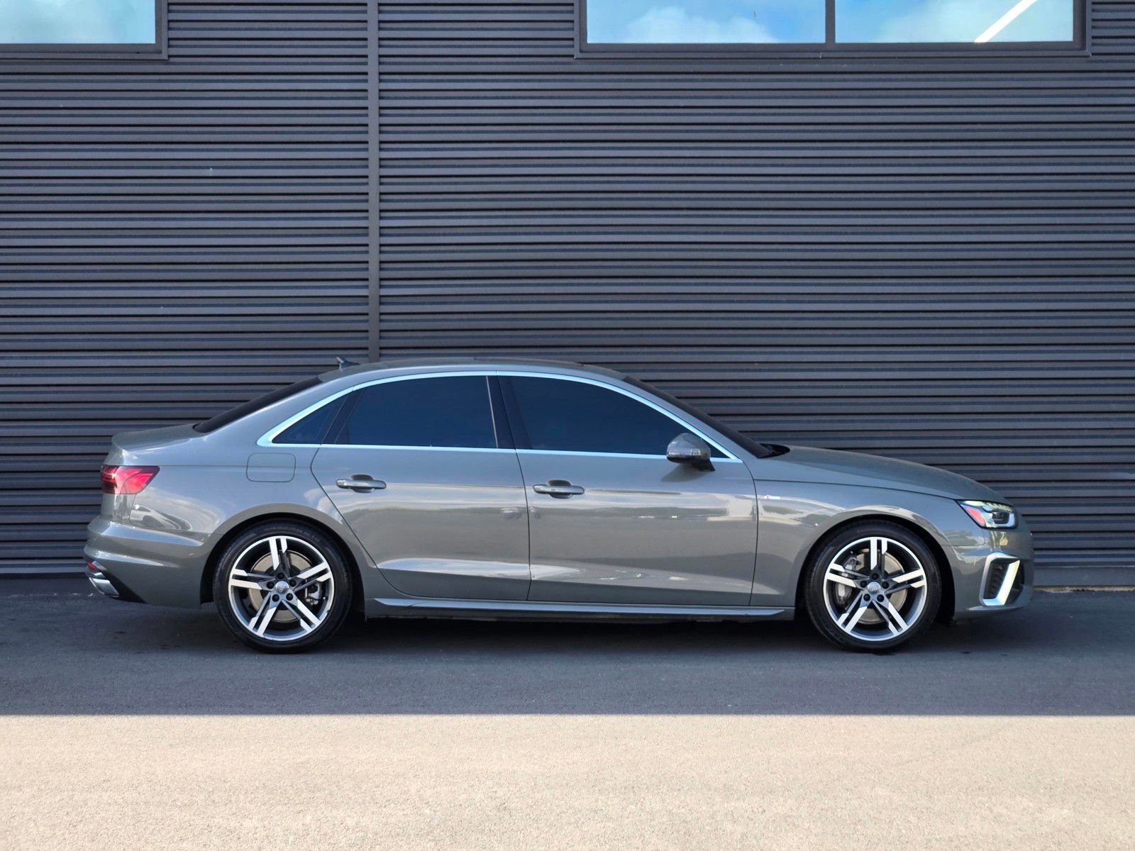 Used 2024 Audi A4 2.0T Premium AWD/4WD image 7