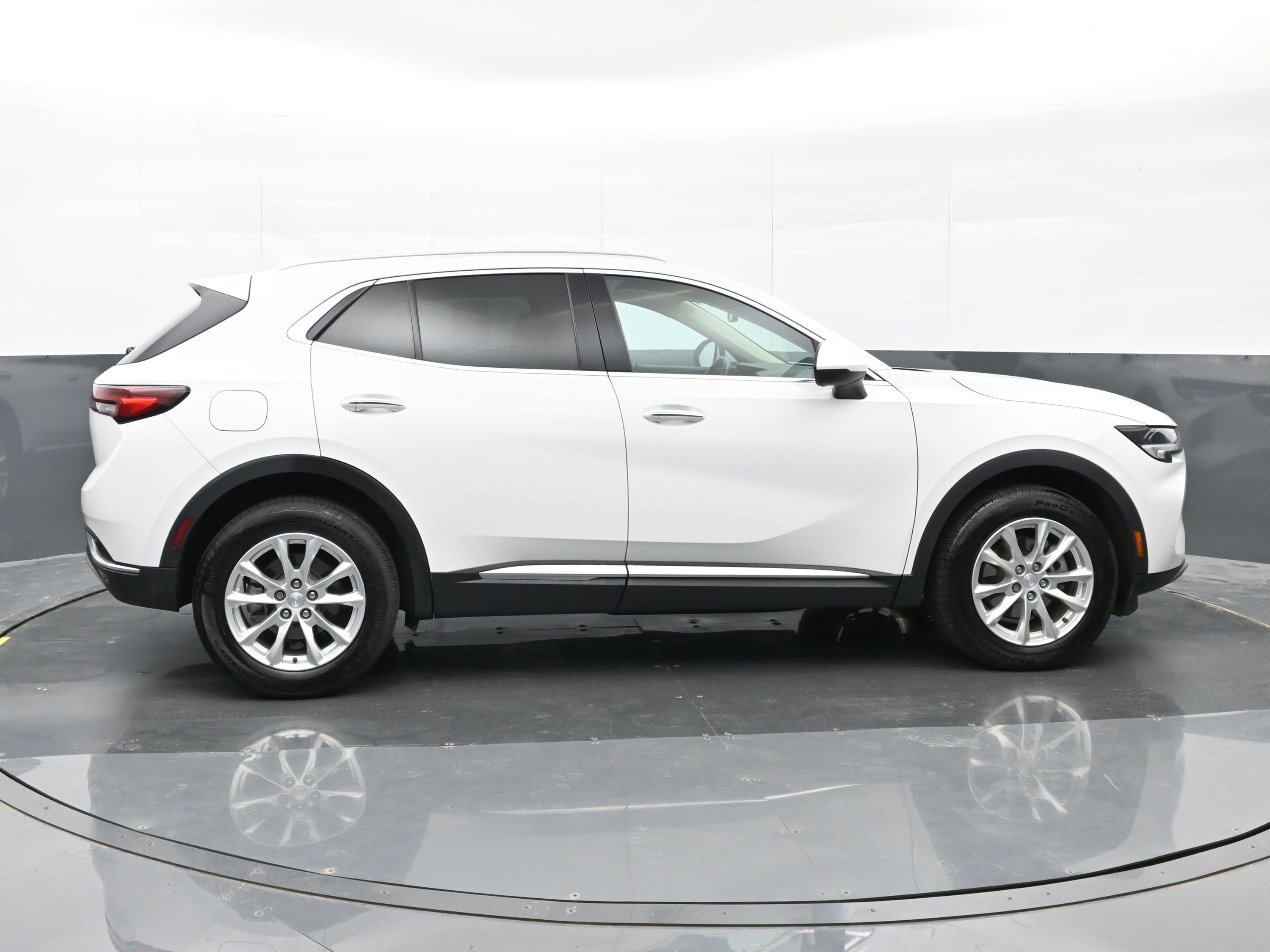 Used 2021 Buick Envision Preferred FWD image 2