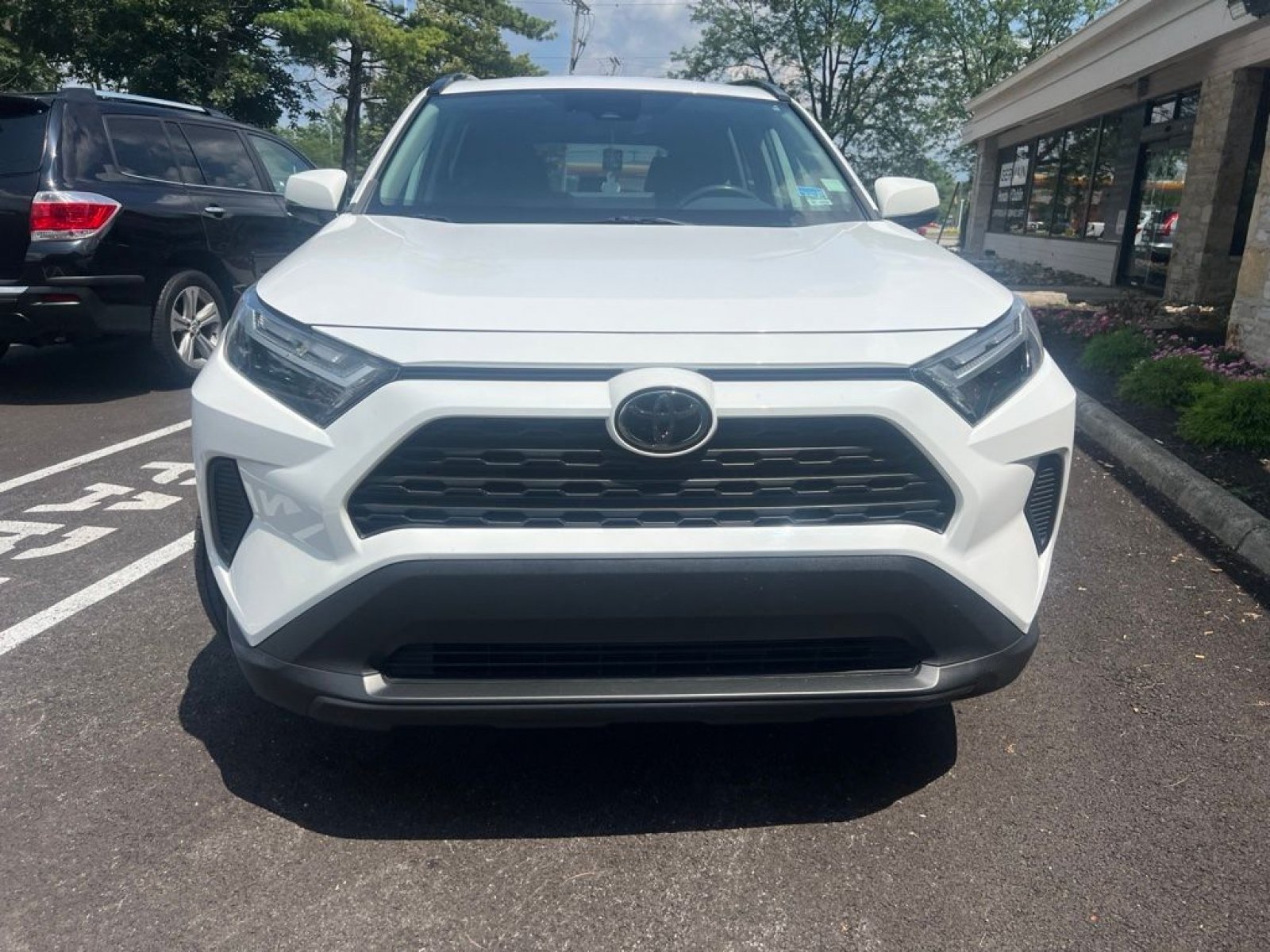 Used 2022 Toyota RAV4 XLE w/ XLE Grade Weather Package AWD/4WD image 2