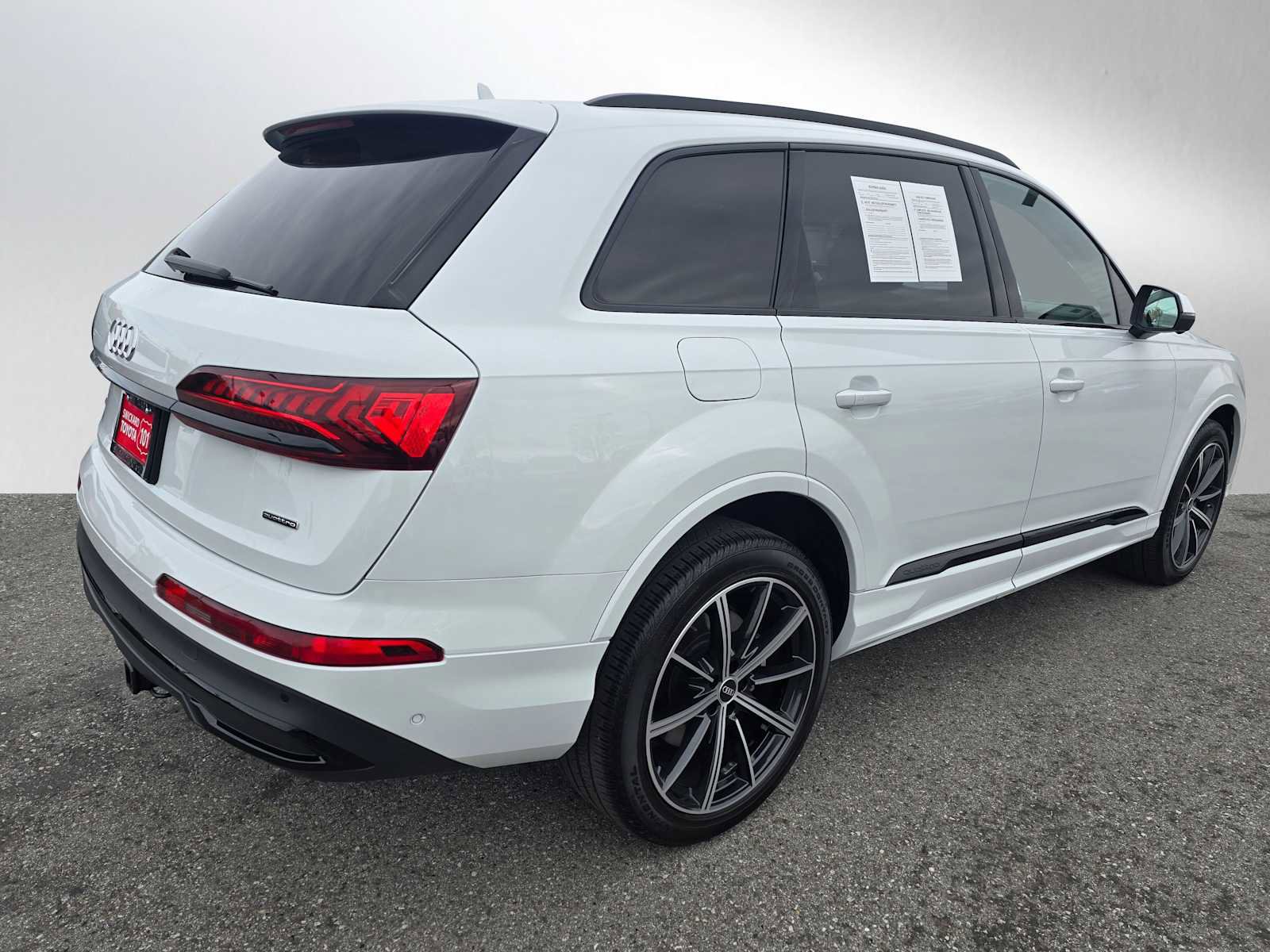 Used 2022 Audi Q7 3.0T Prestige w/ Prestige Package image 3