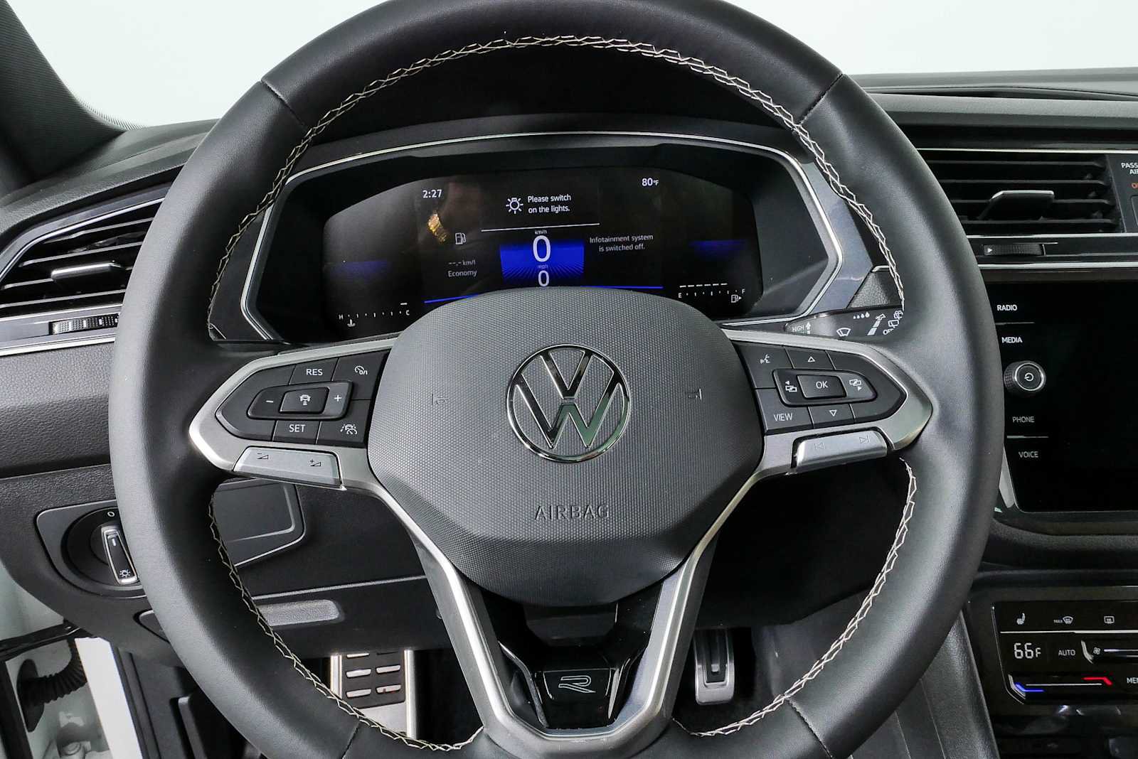 Certified 2023 Volkswagen Tiguan SE R-Line FWD image 11