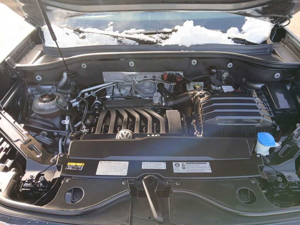 Used 2021 Volkswagen Atlas SEL R-Line image 28