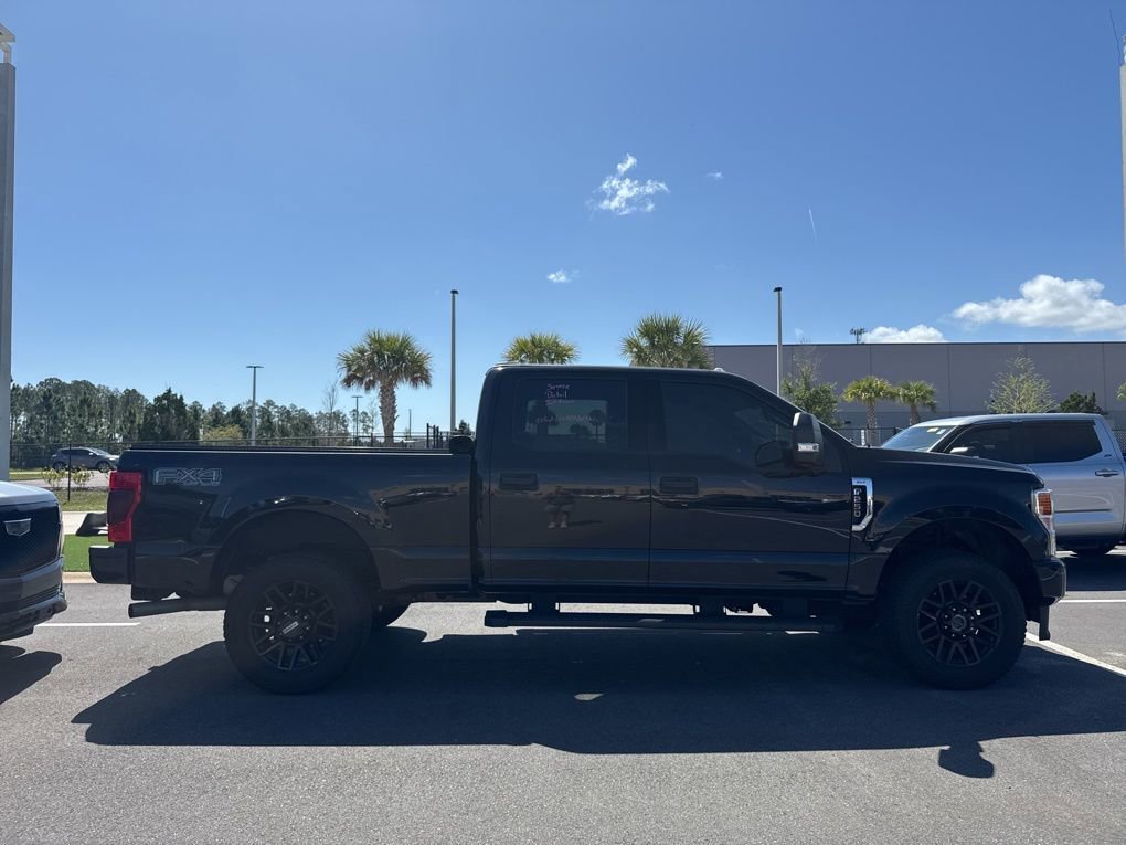 Used 2022 Ford F250 XLT w/ Black Appearance Package image 2