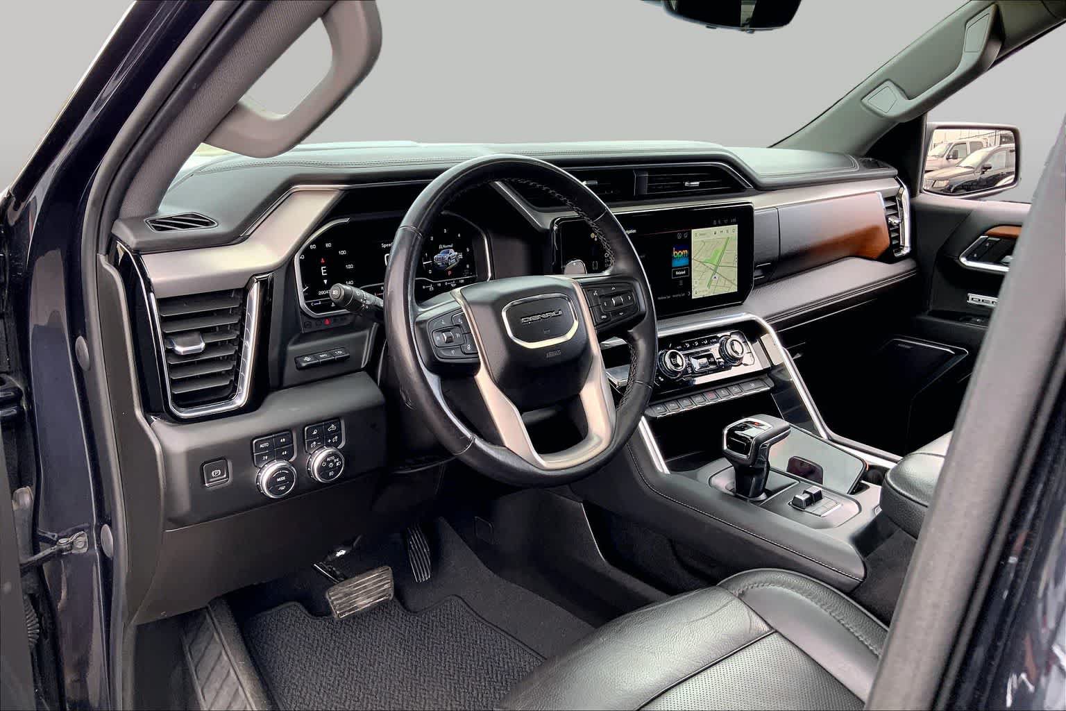 Used 2023 GMC Sierra 1500 Denali w/ Denali Reserve Package AWD/4WD image 16