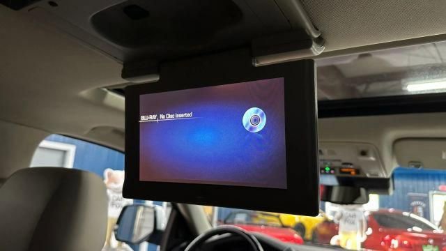 Used 2019 Cadillac Escalade Premium Luxury image 21