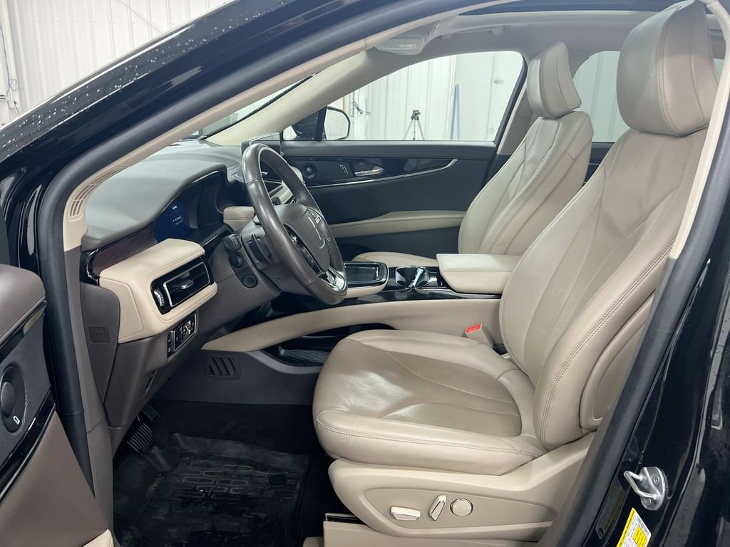 Used 2023 Lincoln Nautilus Reserve w/ Equipment Group 201A AWD/4WD image 21