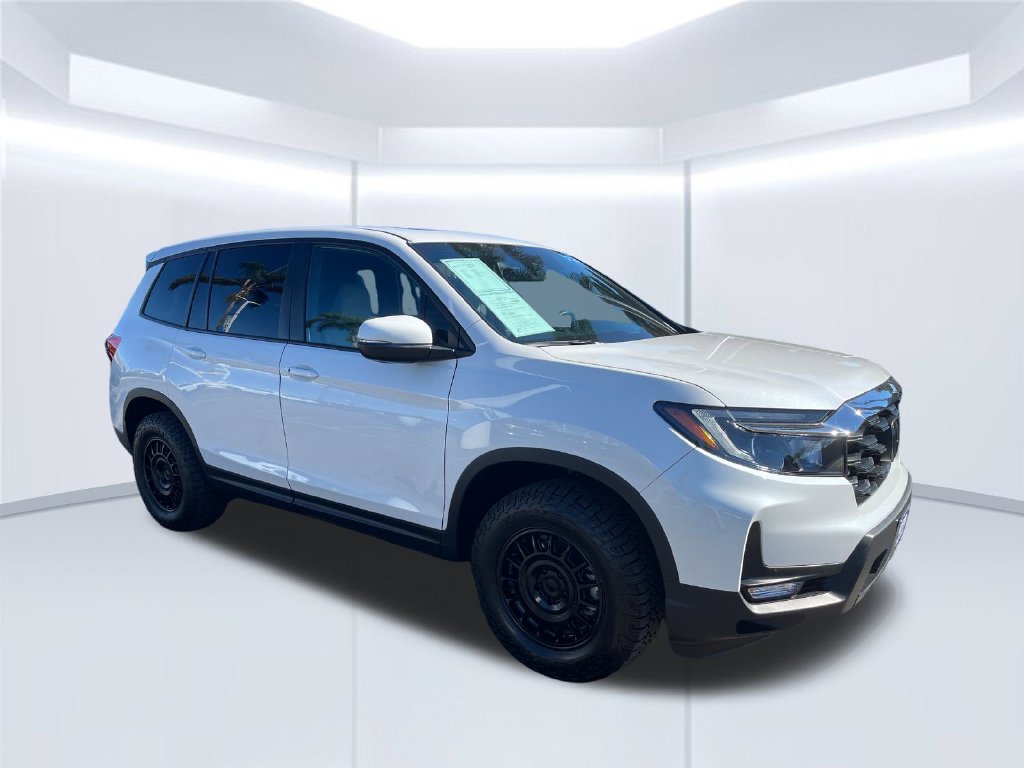 Used 2025 Honda Passport EX-L image 7