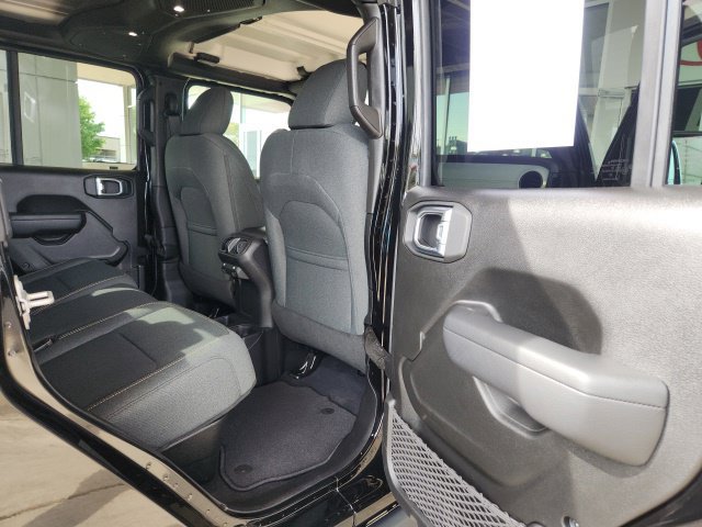 Used 2025 Jeep Gladiator Sport AWD/4WD image 27