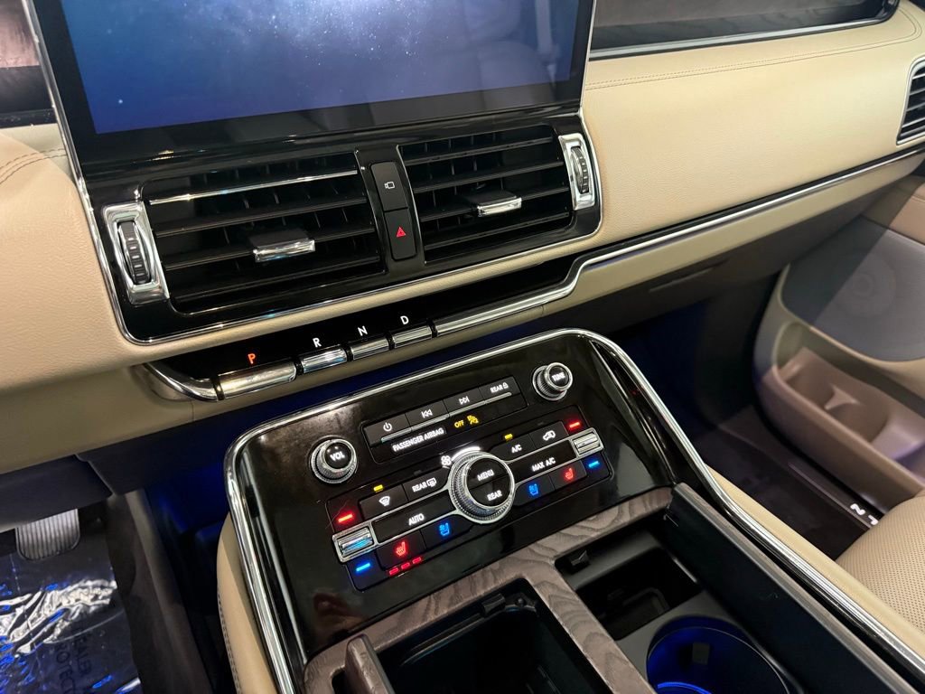 Certified 2023 Lincoln Navigator Reserve image 26