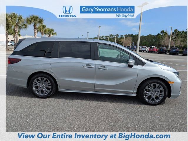 New 2026 Honda Odyssey Touring image 5