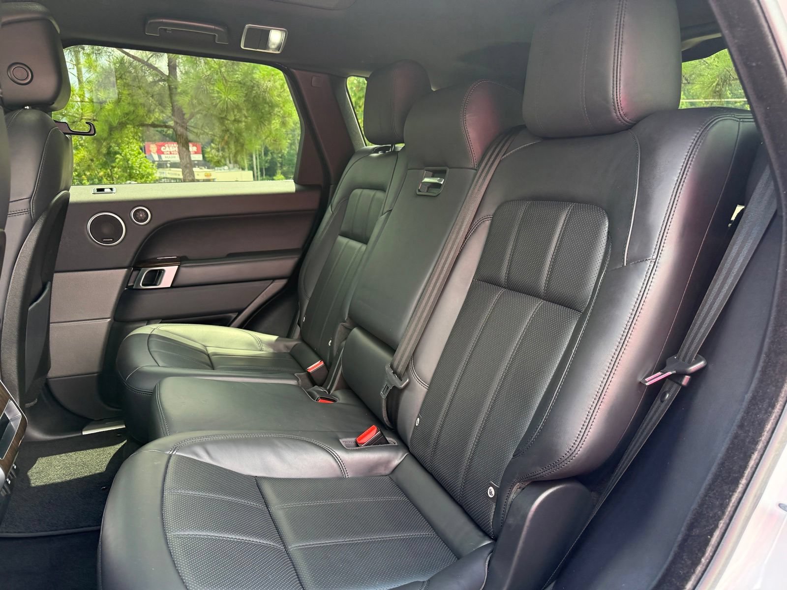 Used 2018 Land Rover Range Rover Sport HSE AWD/4WD image 42