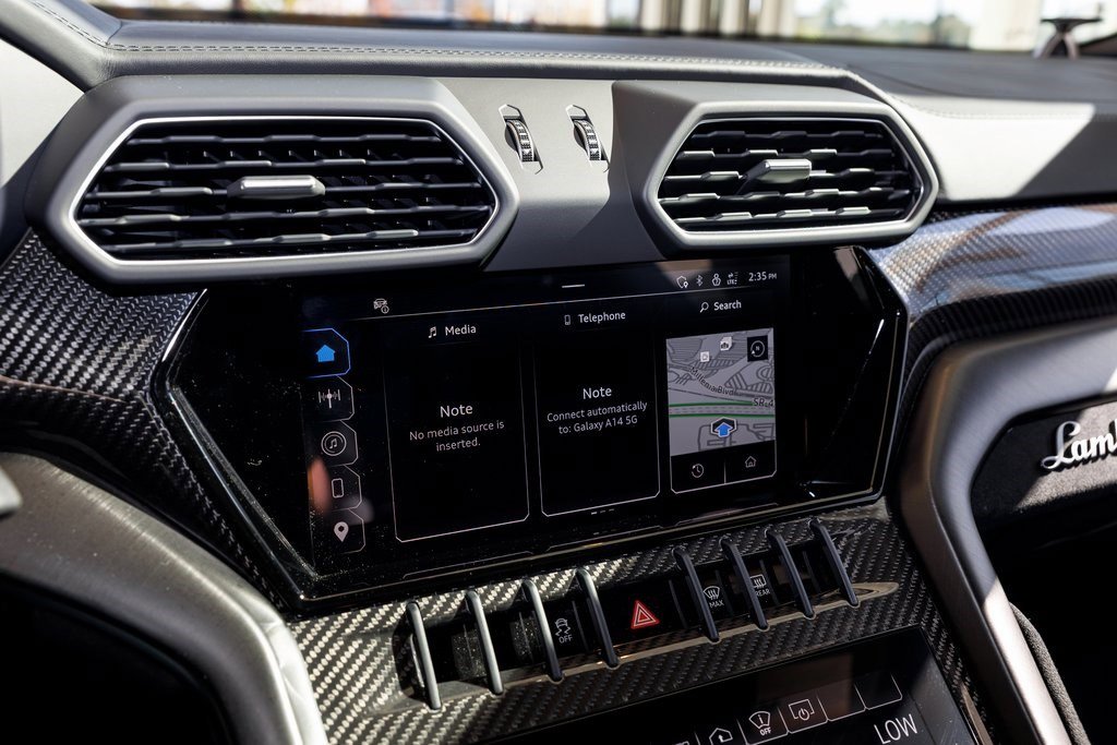 Used 2024 Lamborghini Urus Performante image 29