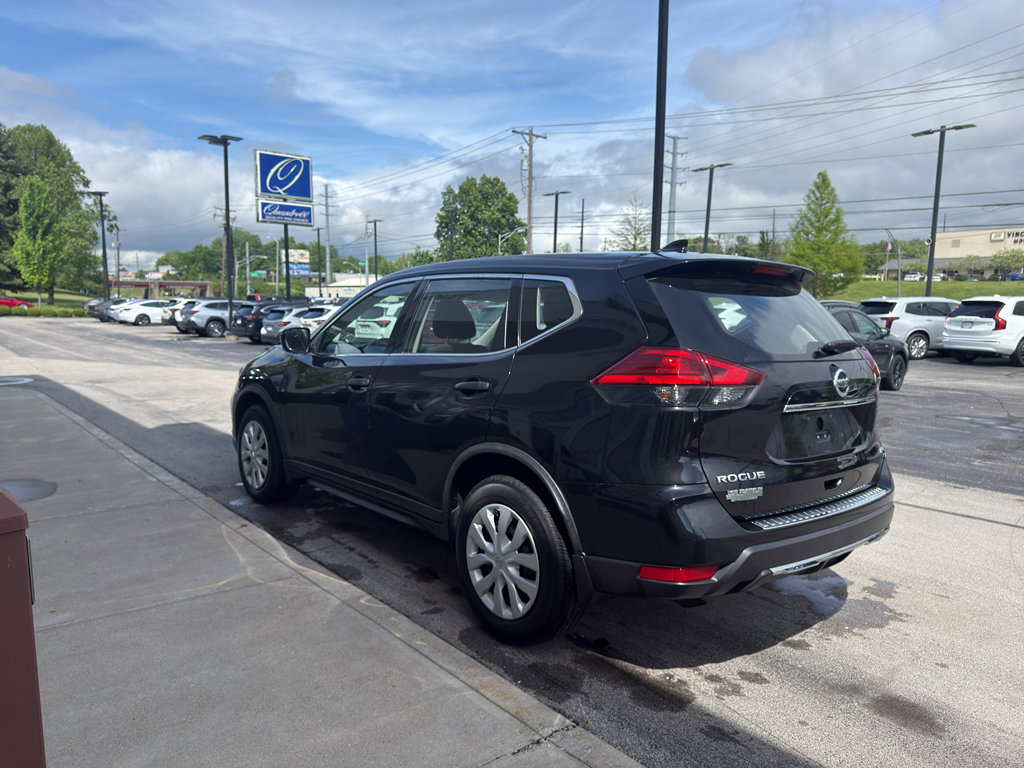 Used 2017 Nissan Rogue S AWD/4WD image 5