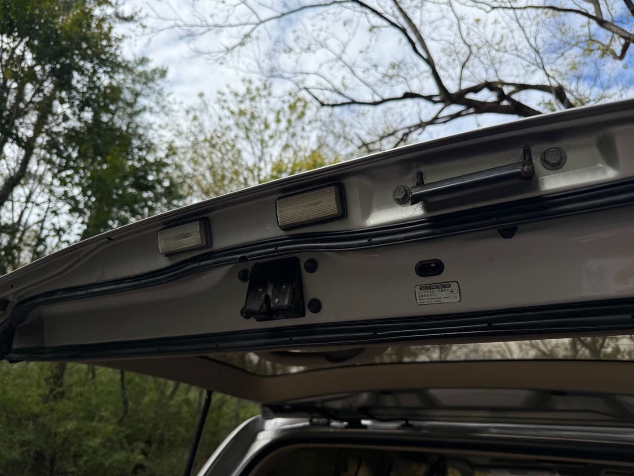 Used 2000 Toyota Land Cruiser Base AWD 4dr SUV image 79