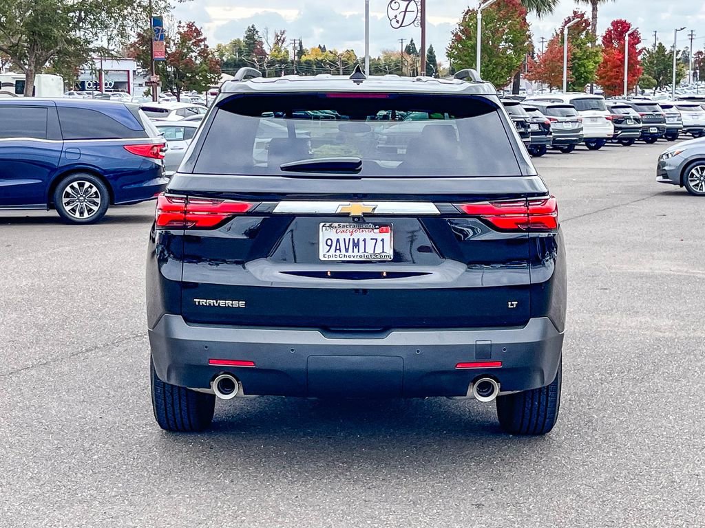 Used 2022 Chevrolet Traverse LT w/ LPO, Floor Liner Package image 3